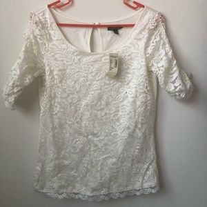 American Eagle NWT lace front top